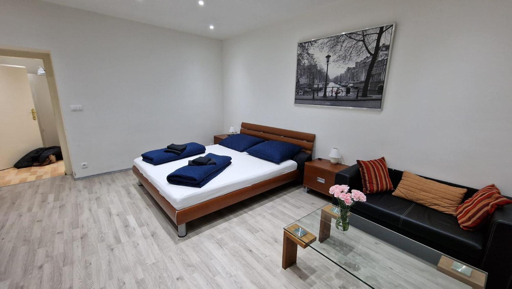 Apartment Flora - Late Check-Out At Noon 12 O Clock For Free Bratislava Exterior foto